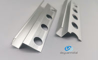 Profili di alluminio perforati della disposizione del bordo elettroforesi di spessore di 2.0mm - di 0,7