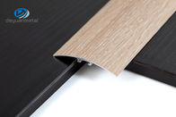 Il laminato di pavimentazione di alluminio della disposizione di transizione della striscia della soglia di 6463 profili tappezza il grano di legno del trattamento di superficie