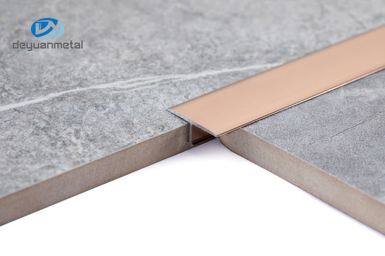 6063 il carattere di alluminio Andizing T di profili T5 dell'oro T di Rosa modella la disposizione di transizione del metallo per la decorazione della parete dell'hotel