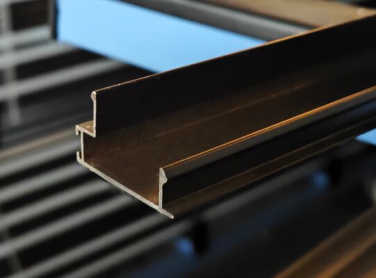 6063 Profili di estrusione per finestre in alluminio per patio Rivestimento in polvere