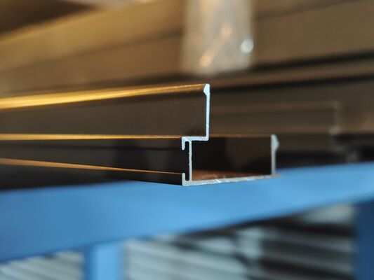 6063 Profili di estrusione per finestre in alluminio per patio Rivestimento in polvere