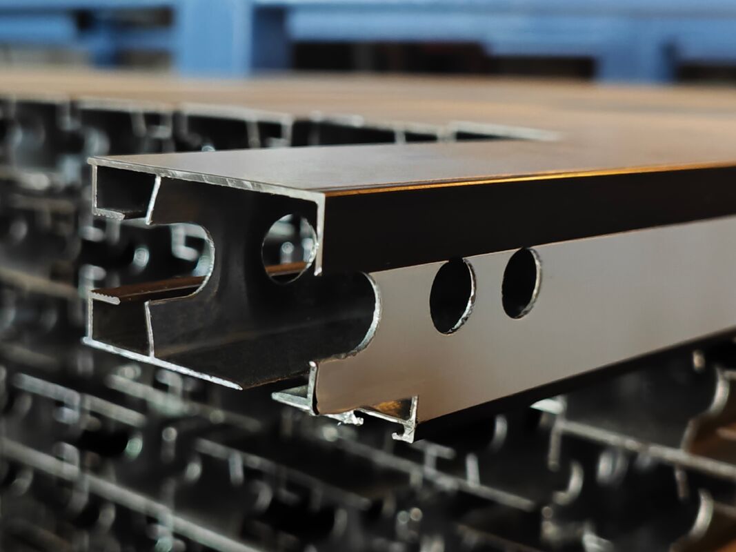 Profili scorrevoli in alluminio con rivestimento in polvere per il mercato sudafricano