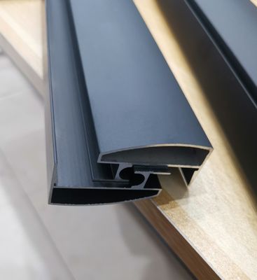 Profil di doccia in alluminio per bagno Top Track con rivestimento in polvere nero anodizzato